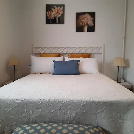 Casa Ferrer - Casa Grande De Ambiente Familiar En Llanca, Cerca De La Playa Y Del Puerto.. - Es-228-64 Holiday home Llanca