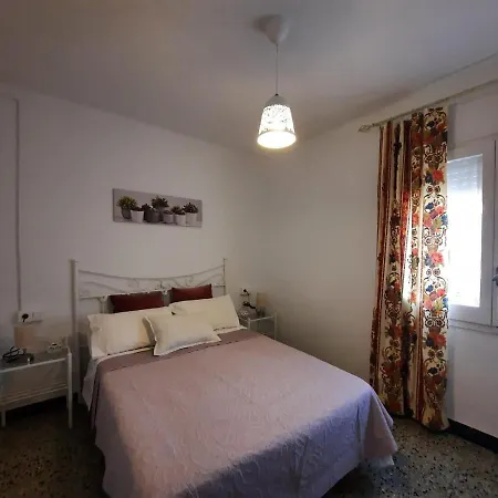 Casa Ferrer - Casa Grande De Ambiente Familiar En Llanca, Cerca De La Playa Y Del Puerto.. - Es-228-64 *