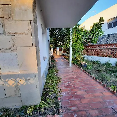 Casa Ferrer - Casa Grande De Ambiente Familiar En Llanca, Cerca De La Playa Y Del Puerto.. - Es-228-64 Semesterbostad
